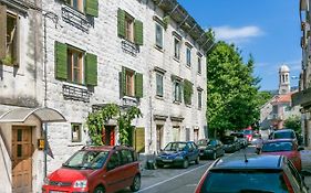 Apartments By The Sea Kastel Stari, Kastela - 21199